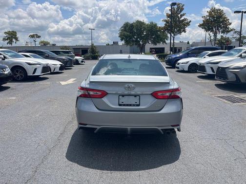 Celestial Silver Metallic 2020 Toyota Camry SE