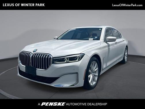 Mineral White Metallic 2022 BMW 740 i