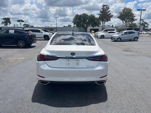 Eminent White Pearl 2025 Lexus ES 350 Ultra Luxury