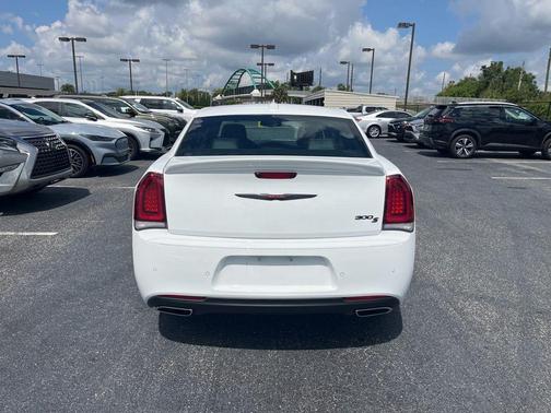 Bright White Clearcoat 2023 Chrysler 300 S