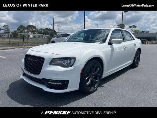 Bright White Clearcoat 2023 Chrysler 300 S