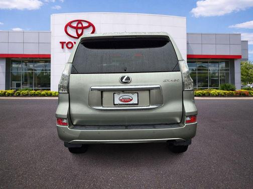 Atomic Silver 2023 Lexus GX 460 Premium