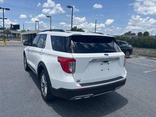 STAR WHITE MET TRI-COAT 2023 Ford Explorer XLT