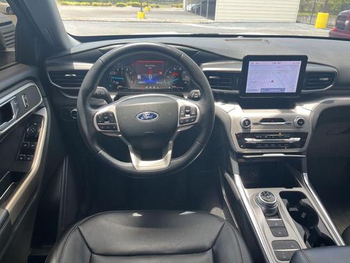 STAR WHITE MET TRI-COAT 2023 Ford Explorer XLT