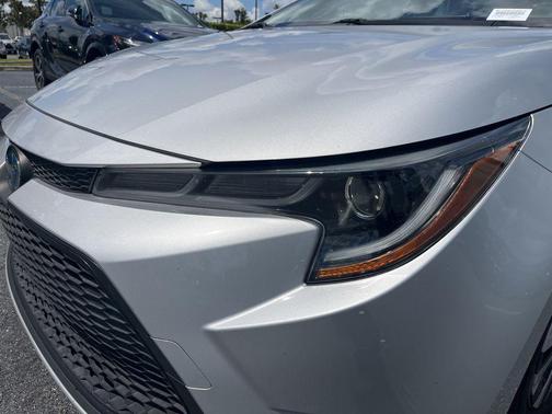 Classic Silver Metallic 2022 Toyota Corolla Hybrid SE