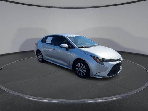 Classic Silver Metallic 2022 Toyota Corolla Hybrid SE
