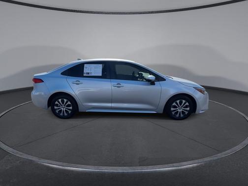 Classic Silver Metallic 2022 Toyota Corolla Hybrid SE
