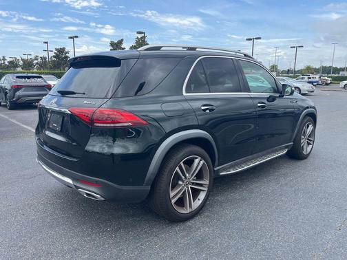 Emerald Green Metallic 2022 Mercedes-Benz GLE 450 4MATIC