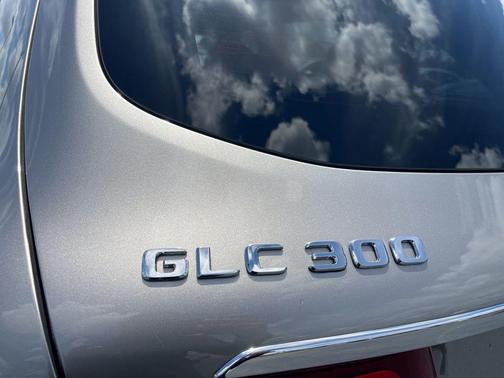 Mojave Silver Metallic 2019 Mercedes-Benz GLC 300 4MATIC