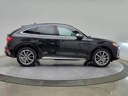Mythos Black Metallic 2024 Audi SQ5 3.0T Premium