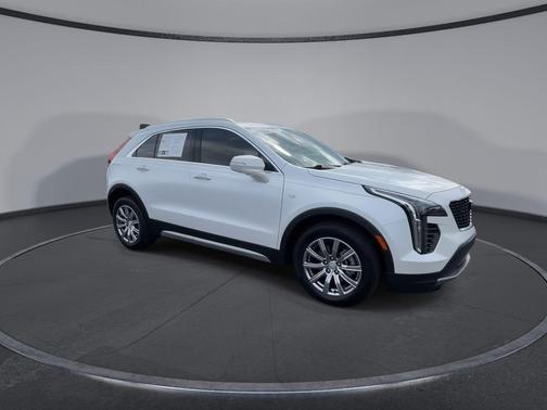 Crystal White Tricoat 2022 Cadillac XT4 Premium Luxury