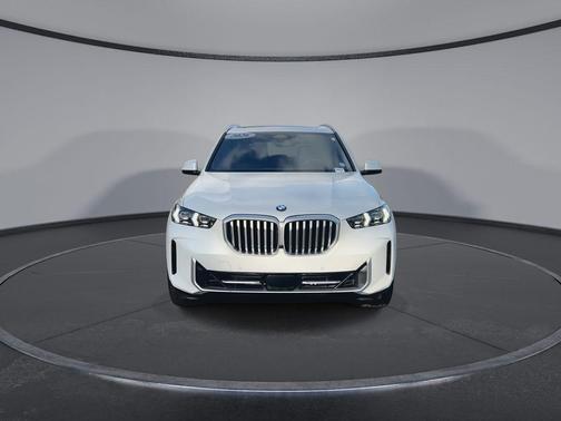 Mineral White Metallic 2026 BMW X5 sDrive40i