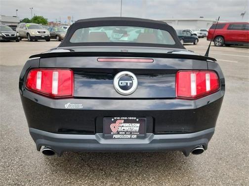 2011 Ford Mustang GT Premium