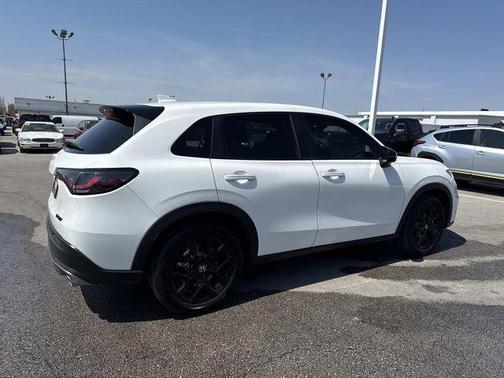 Platinum White Pearl 2025 Honda HR-V Sport