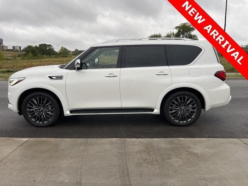 2023 INFINITI QX80 SENSORY