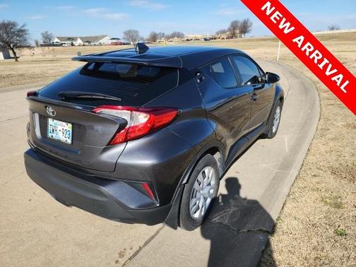 2021 Toyota C-HR LE