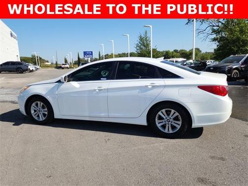 2013 Hyundai SONATA GLS