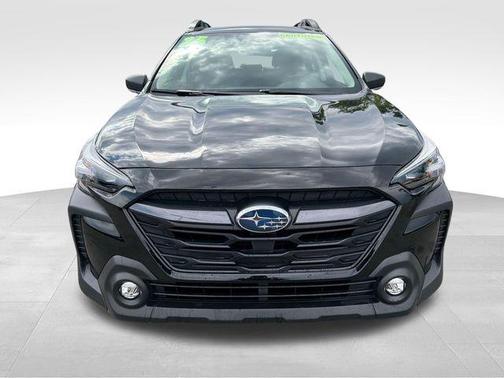 Crystal Black Silica 2025 Subaru Outback