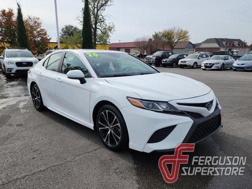 2020 Toyota Camry SE
