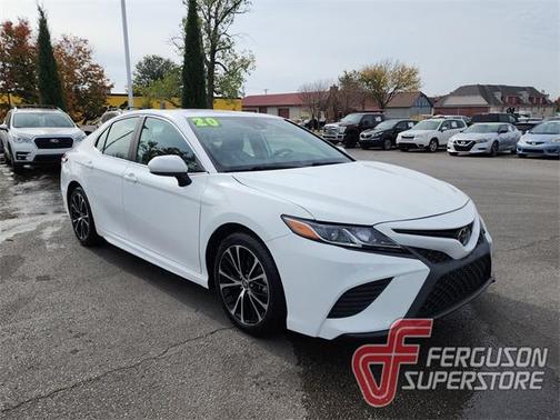 2020 Toyota Camry SE