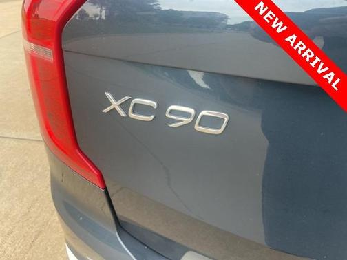 2023 Volvo XC90 B6 Plus 6-Seater