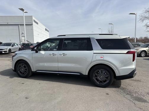 2026 Kia Carnival SX