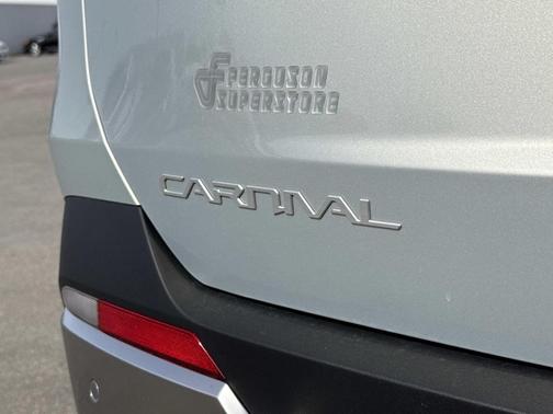 2026 Kia Carnival SX