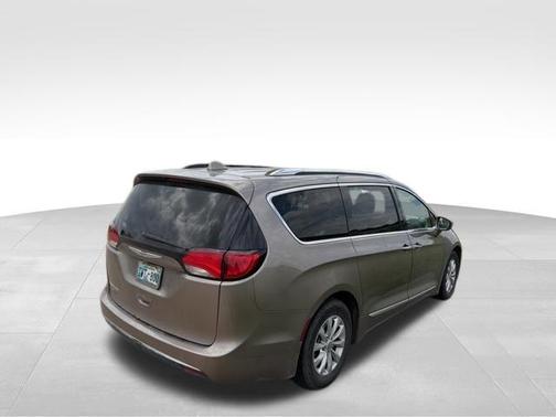 Molten Silver 2018 Chrysler Pacifica Touring-L