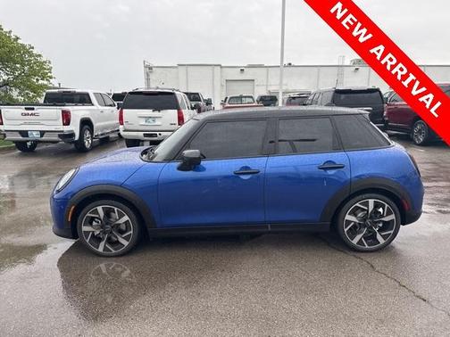 2025 MINI Hardtop Cooper