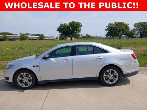 2015 Ford Taurus SEL