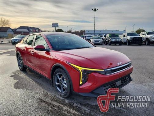2025 Kia K4 LXS