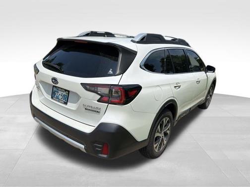 Crystal White Pearl 2021 Subaru Outback Touring XT