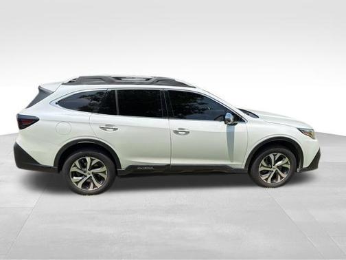 Crystal White Pearl 2021 Subaru Outback Touring XT