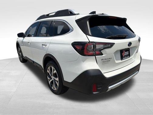 Crystal White Pearl 2021 Subaru Outback Touring XT