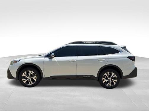 Crystal White Pearl 2021 Subaru Outback Touring XT