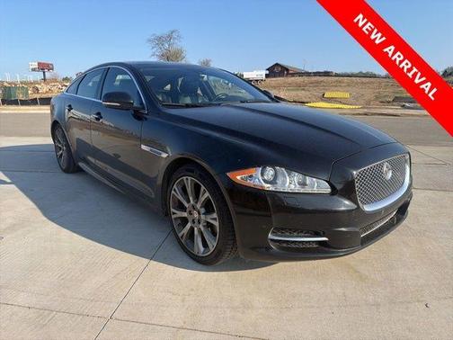 2015 Jaguar XJ Base