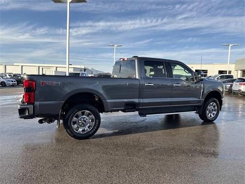 2023 Ford F-350 Lariat Super Duty