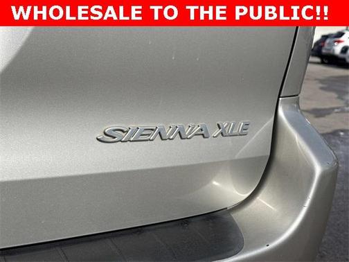 2004 Toyota Sienna XLE