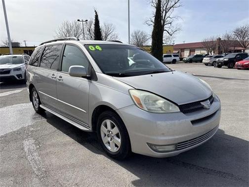 2004 Toyota Sienna XLE