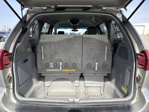 2004 Toyota Sienna XLE