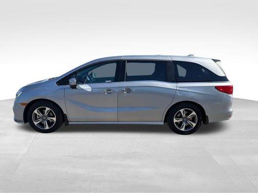 Lunar Silver Metallic 2018 Honda Odyssey Touring