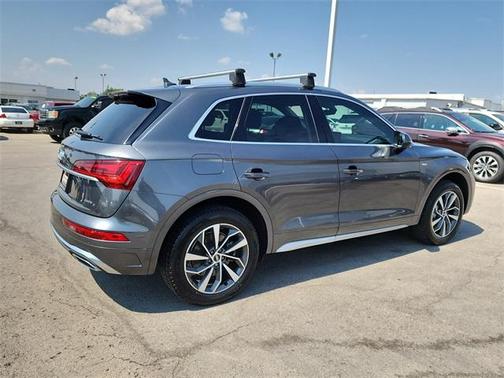 2022 Audi Q5 45 S line quattro Premium