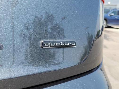 2022 Audi Q5 45 S line quattro Premium