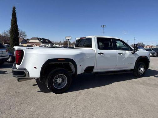 Summit White 2025 GMC Sierra 3500 Pro