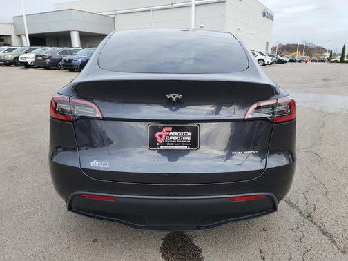 2024 Tesla Model Y Long Range