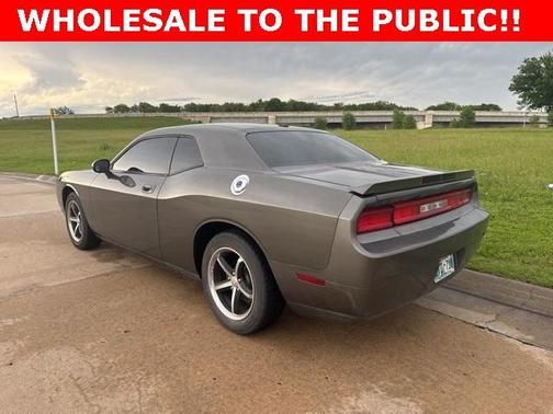 2010 Dodge Challenger SE