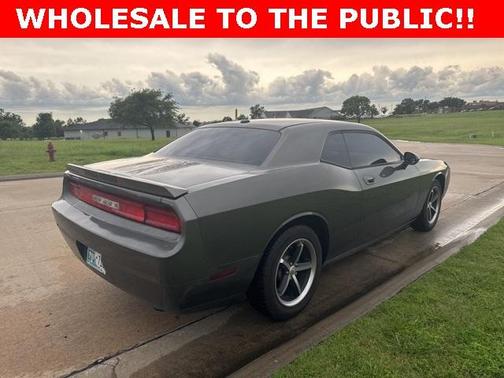 2010 Dodge Challenger SE