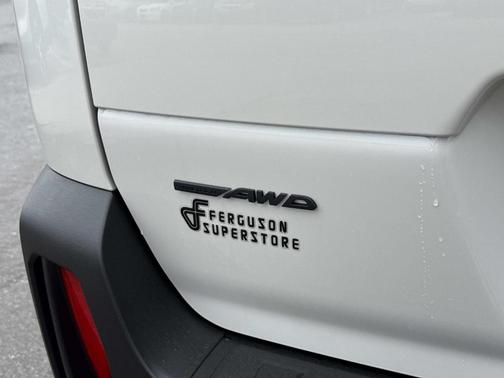 Crystal White Pearl 2026 Subaru Outback Premium