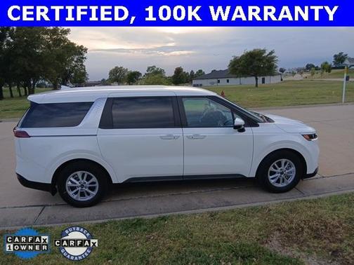2024 Kia Carnival LX
