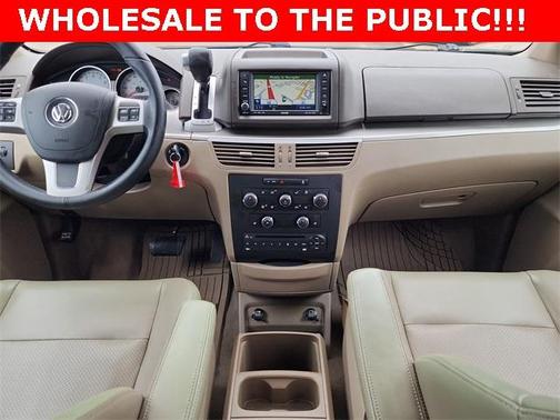 2011 Volkswagen Routan SE